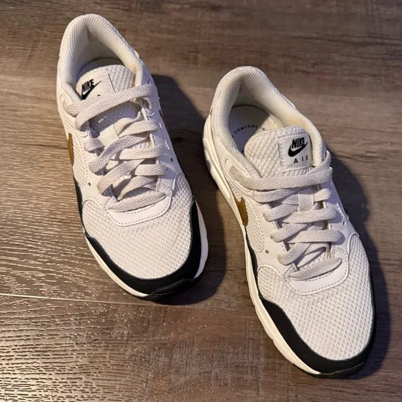 Nike White Black Sneakers with Gold Swoosh - Picture 3 of 8